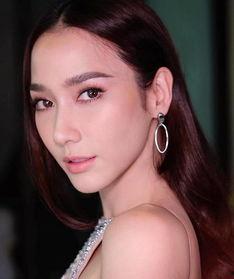 泰国明星怎么都是混血,揭秘泰国明星的多元血统魅力