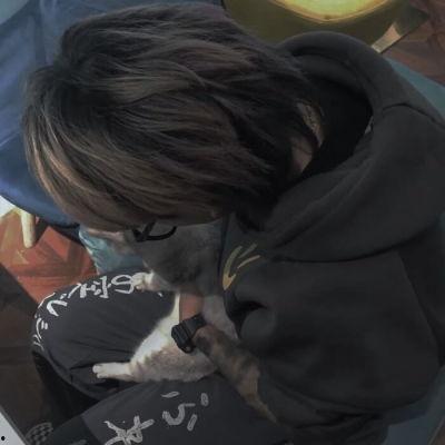 快手网红大叔背影头像