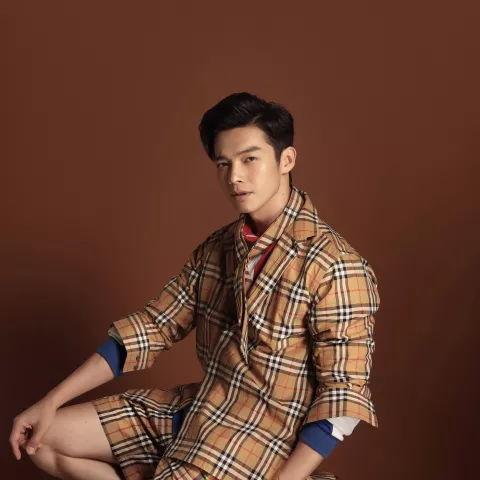 男明星姓小的,星光熠熠，魅力无限